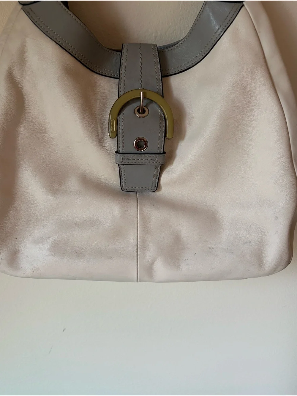 Vintage Y2K Coach SoHo Lynn Hobo Bag in White and Grey Leather!